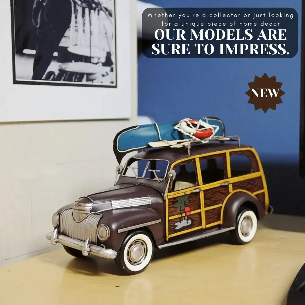 1947 Chevrolet Suburban W/Canoe 1:14