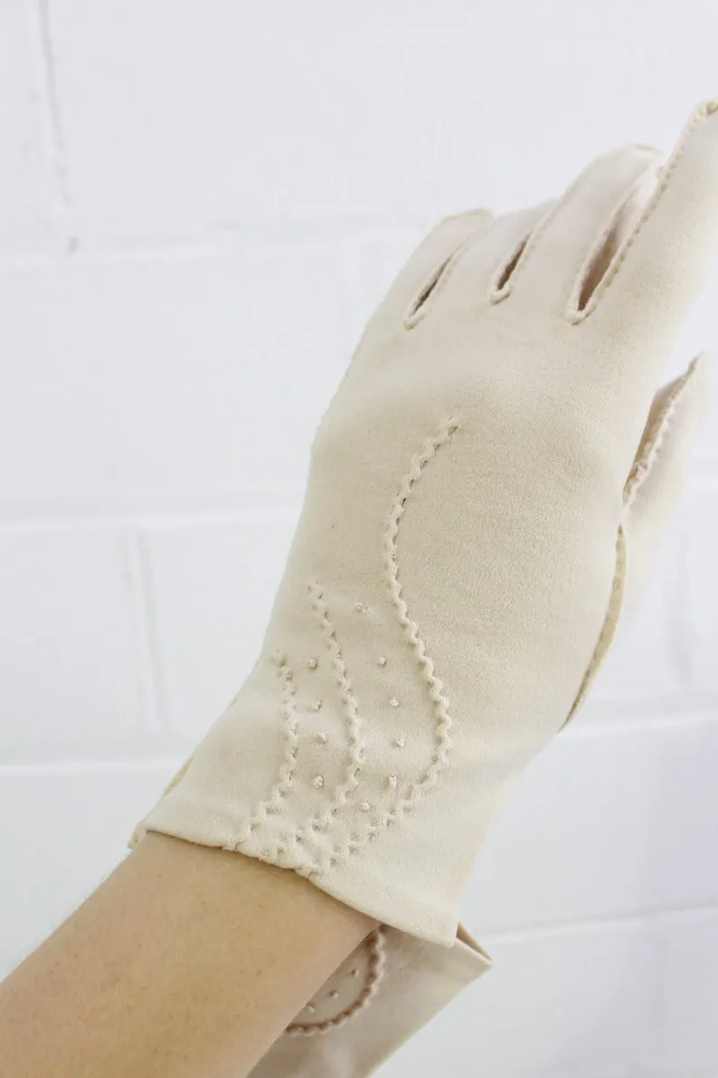 1950s/60s Deadstock Italian Soft Beige Cotton Gloves, Size 6.5