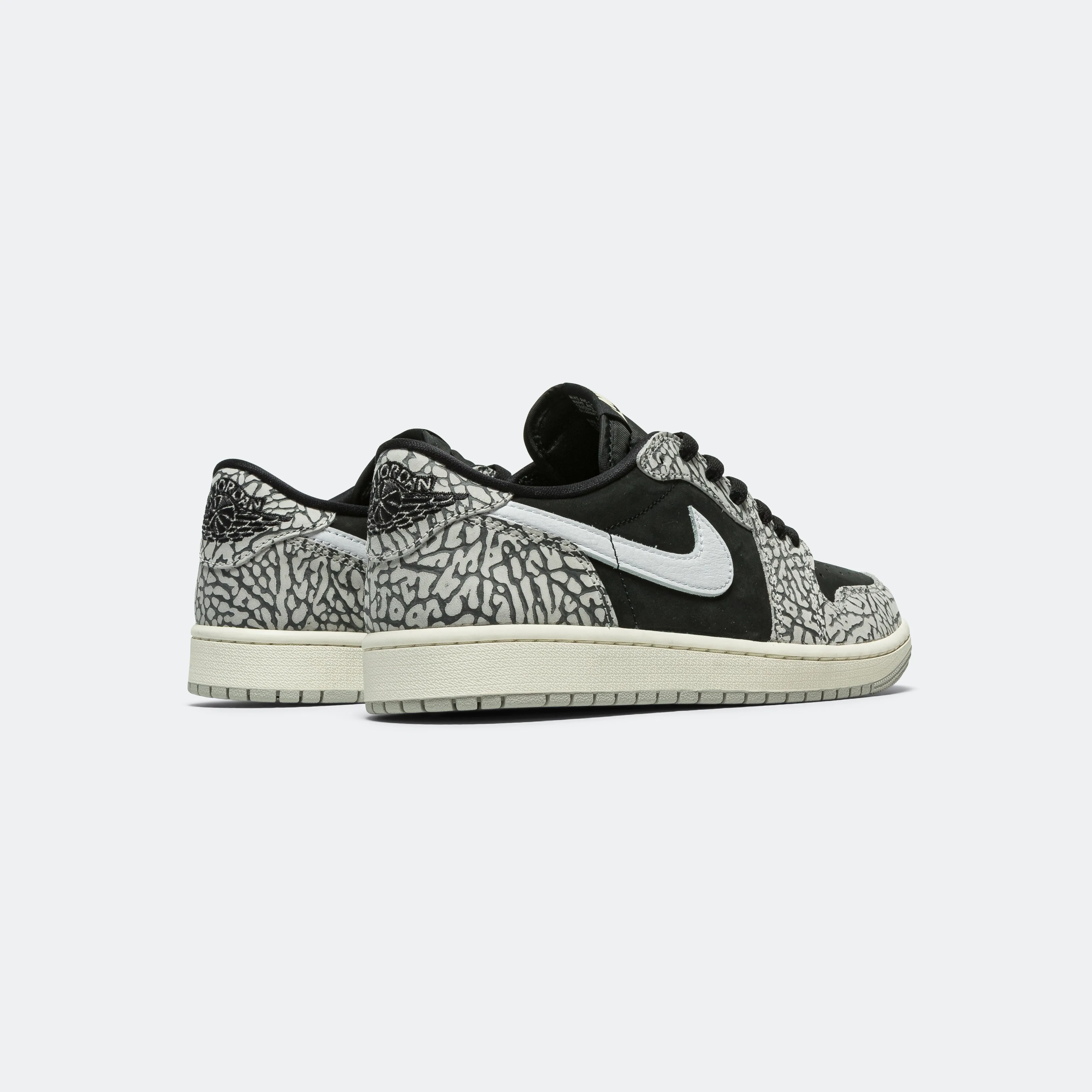 Air Jordan 1 Low OG - Black/Muslin-Tech Grey-White