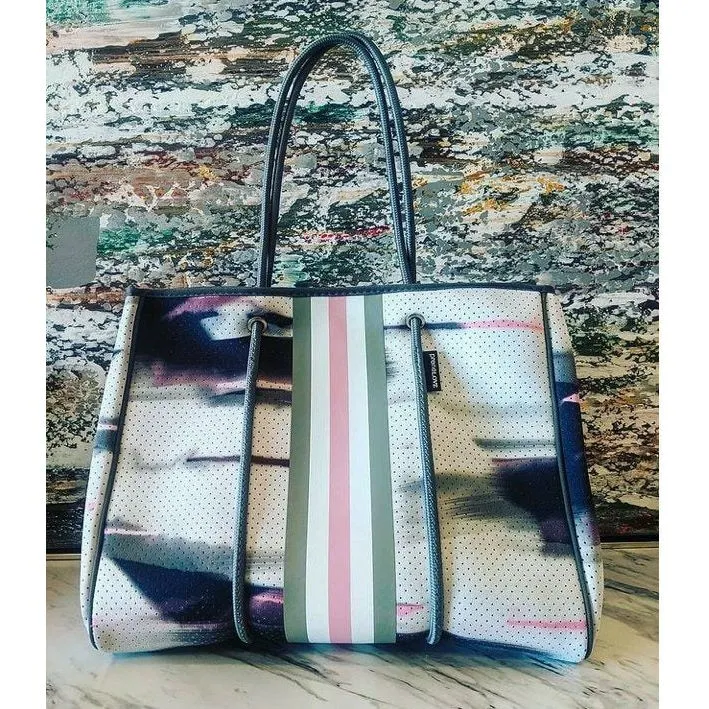 Classic Large Tote - Dufferin