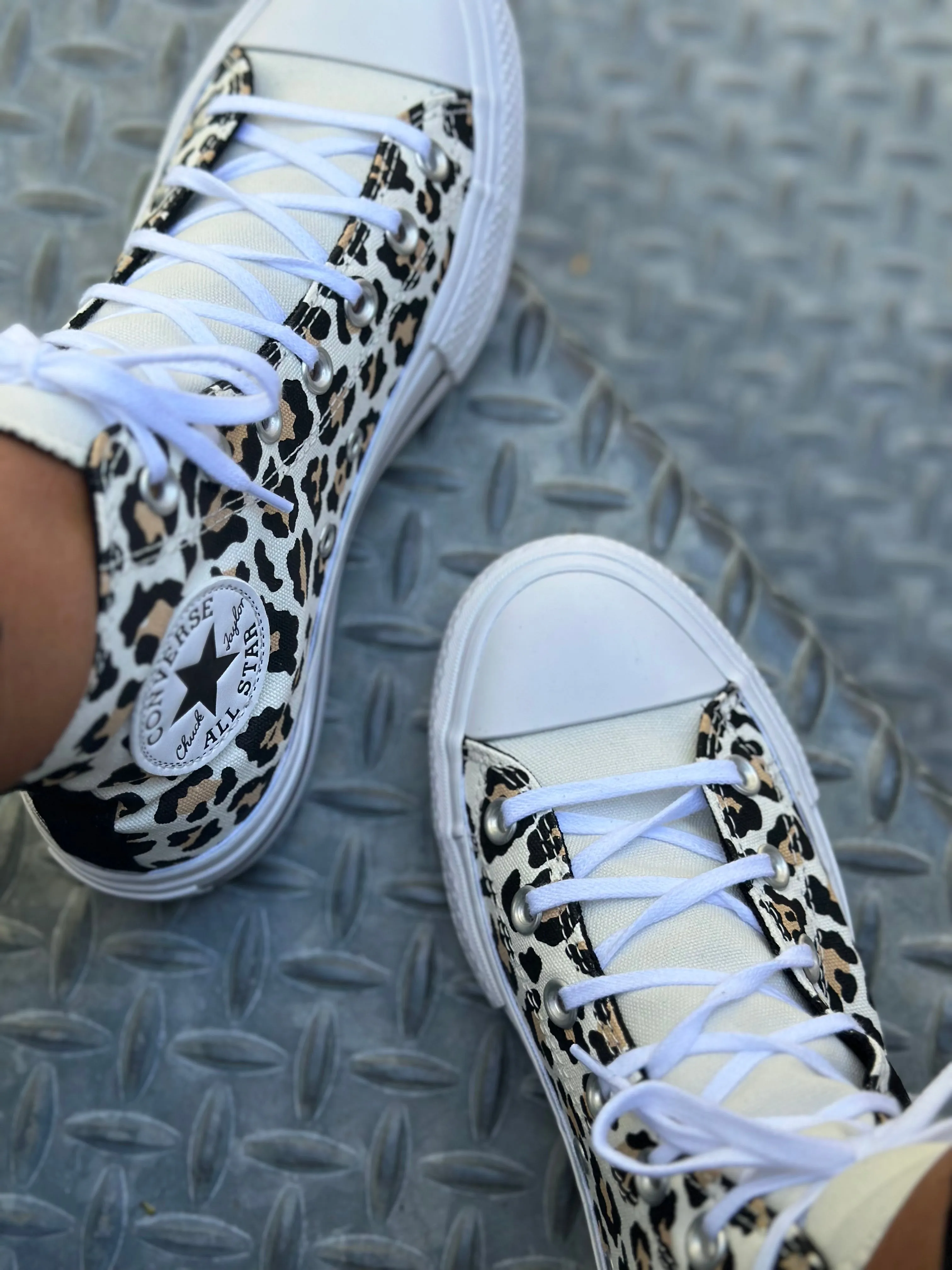 Converse Chuck Taylor Lift Leopard Love High White