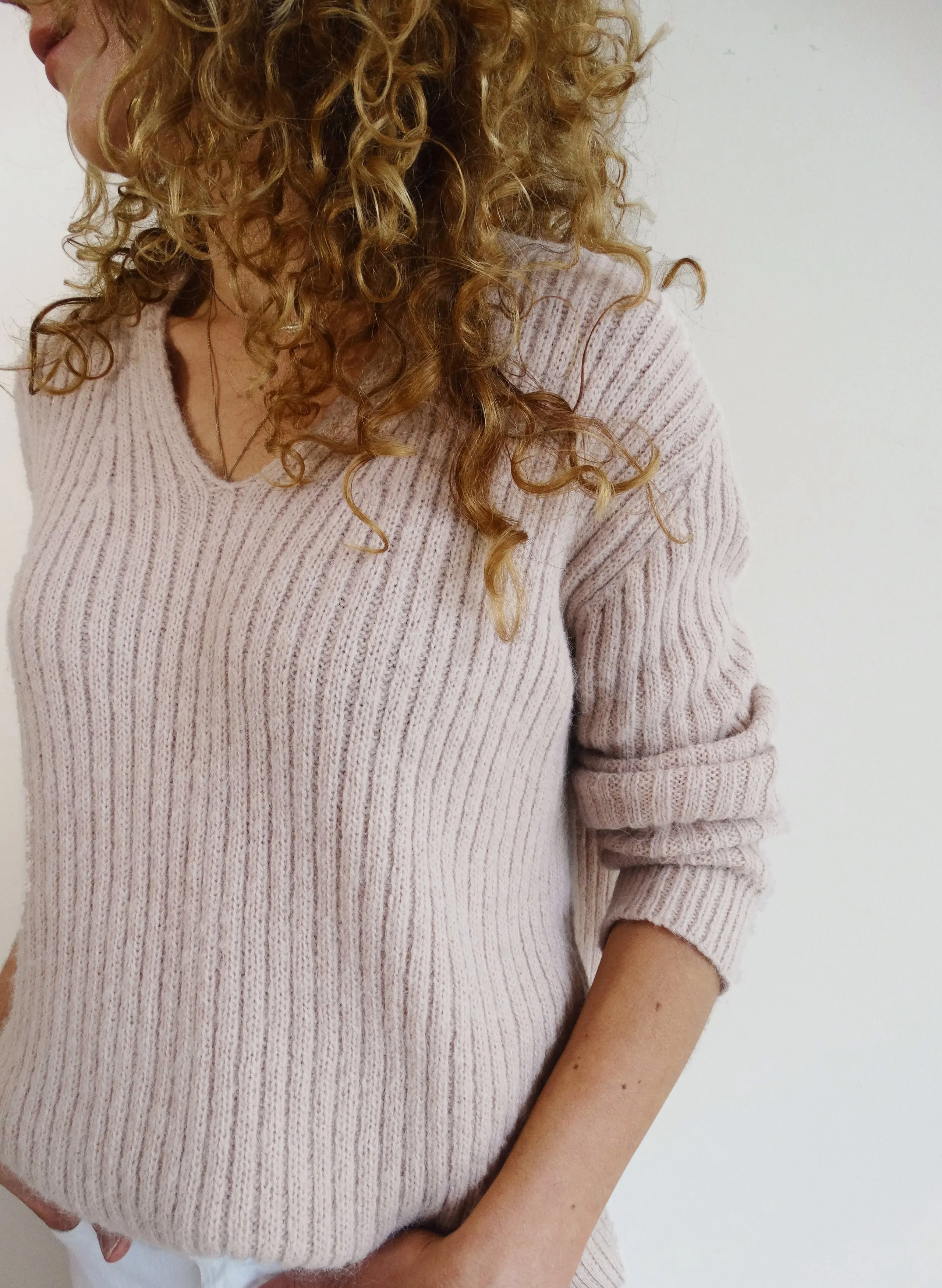 Devan V-Neck Jumper