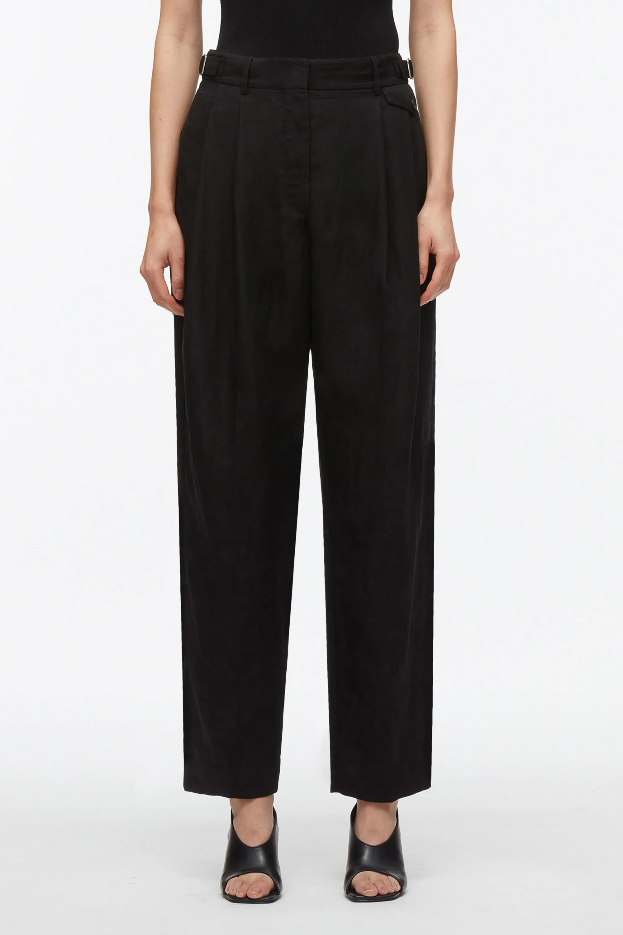 Double Pleat Taper Trouser