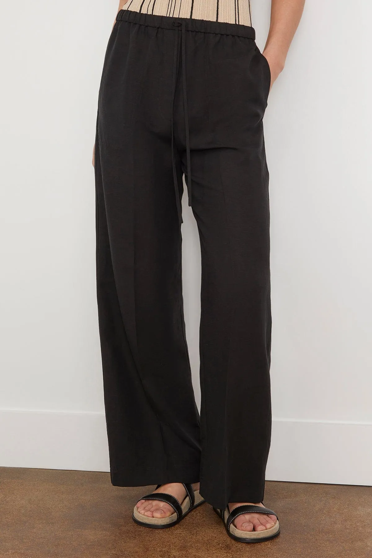 Fluid Drawstring Trousers in Black