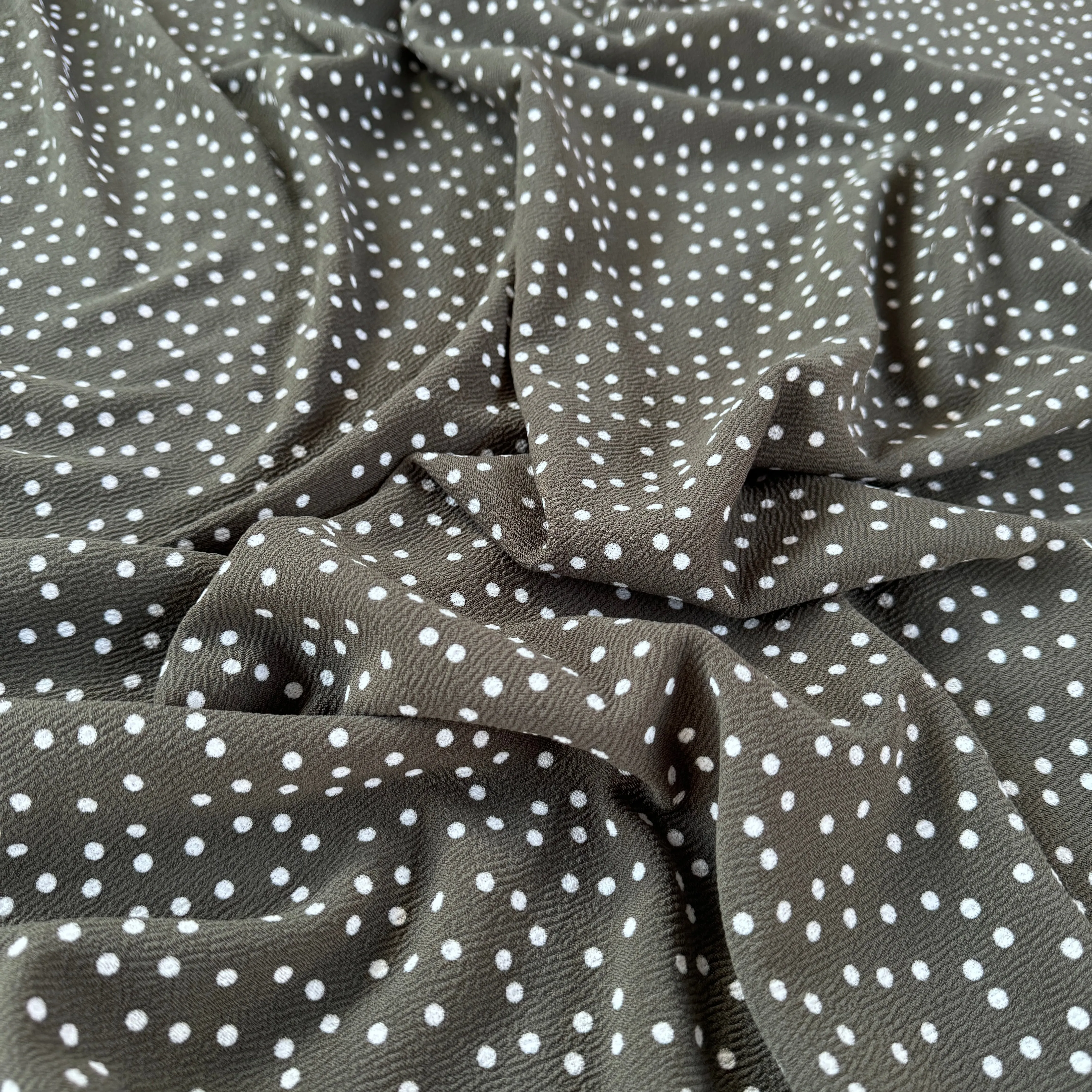 FS589 Polka Dots Liverpool Fabric