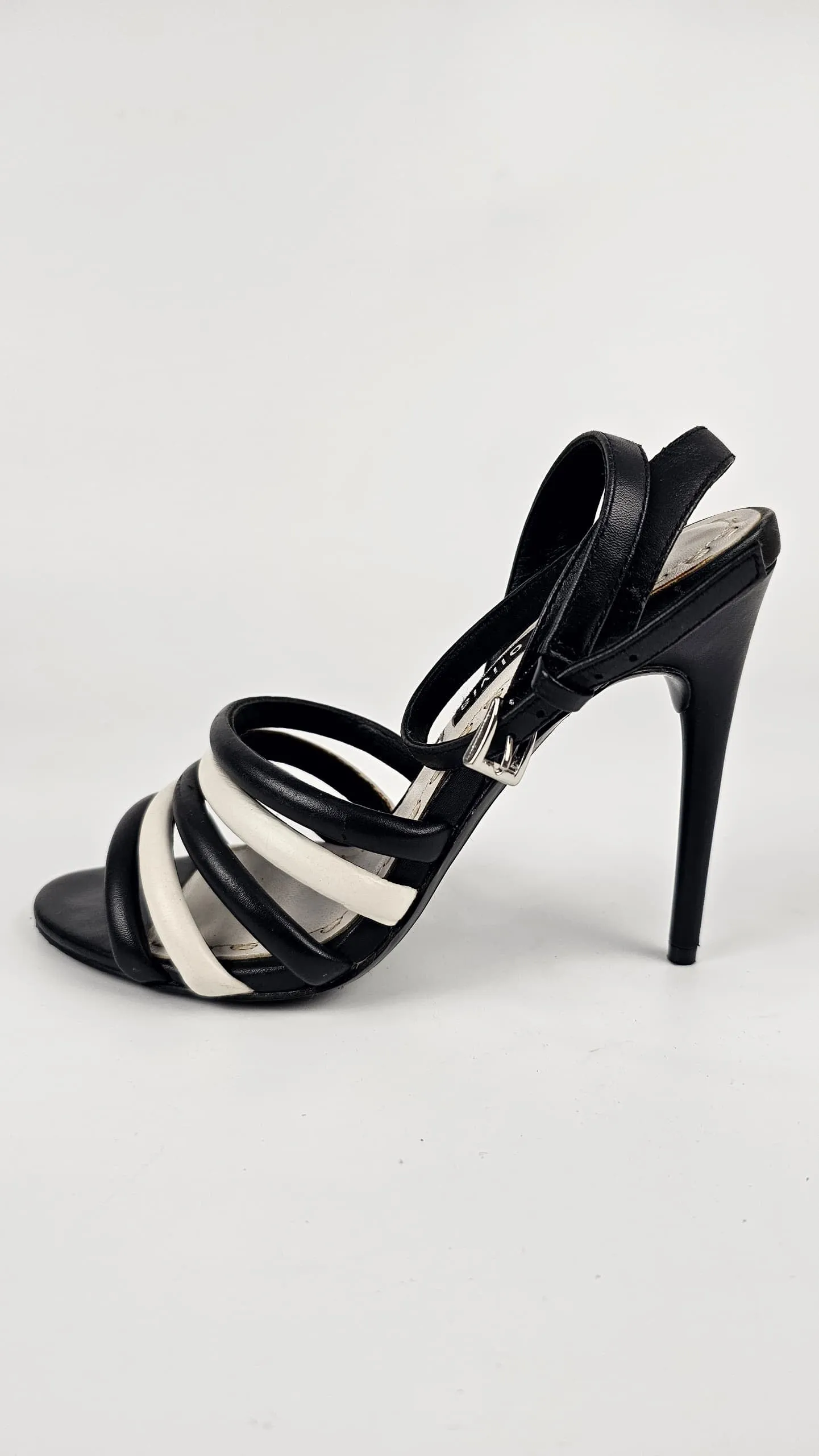 Leather Tahlia Black / White Sandals