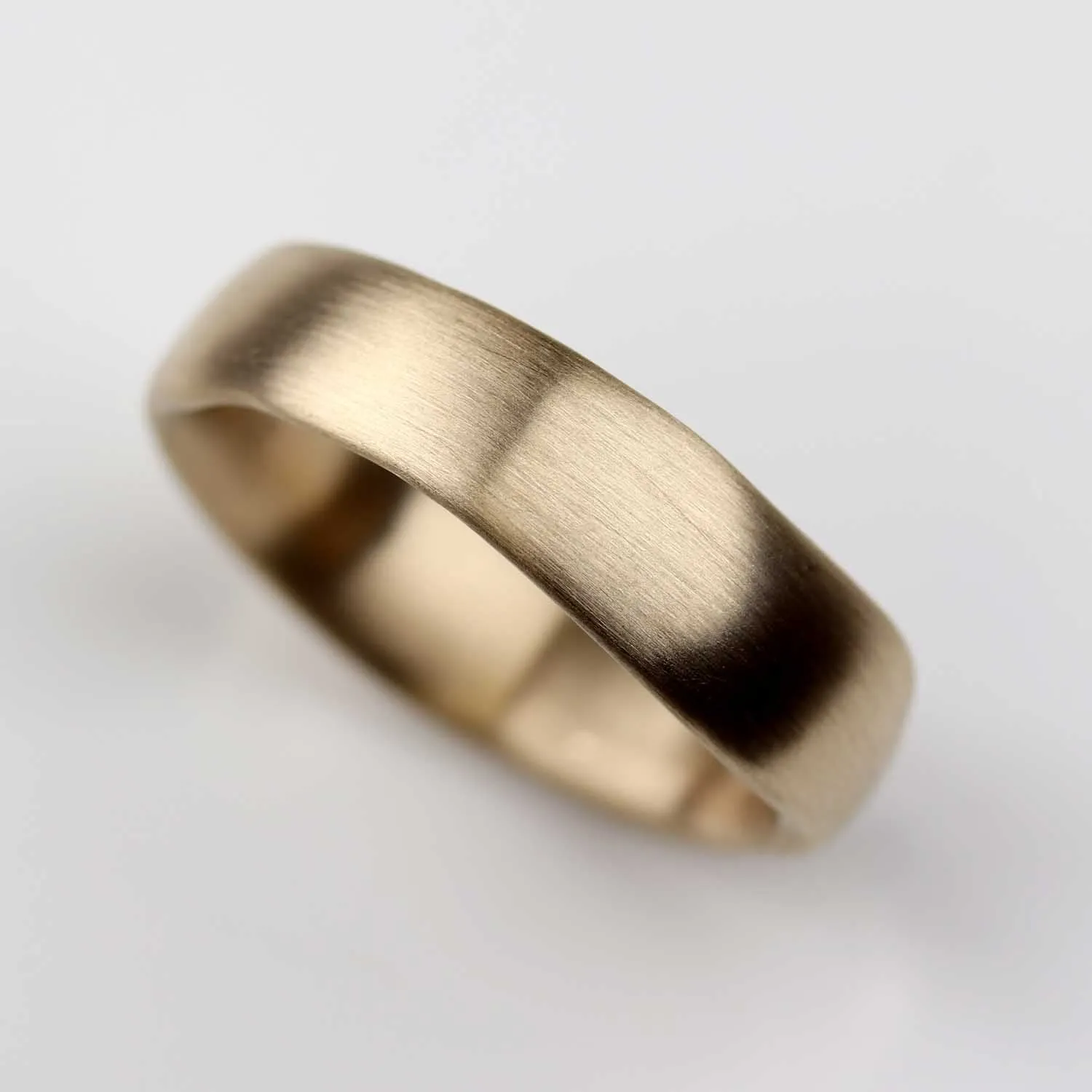 Medium Sculpted Band