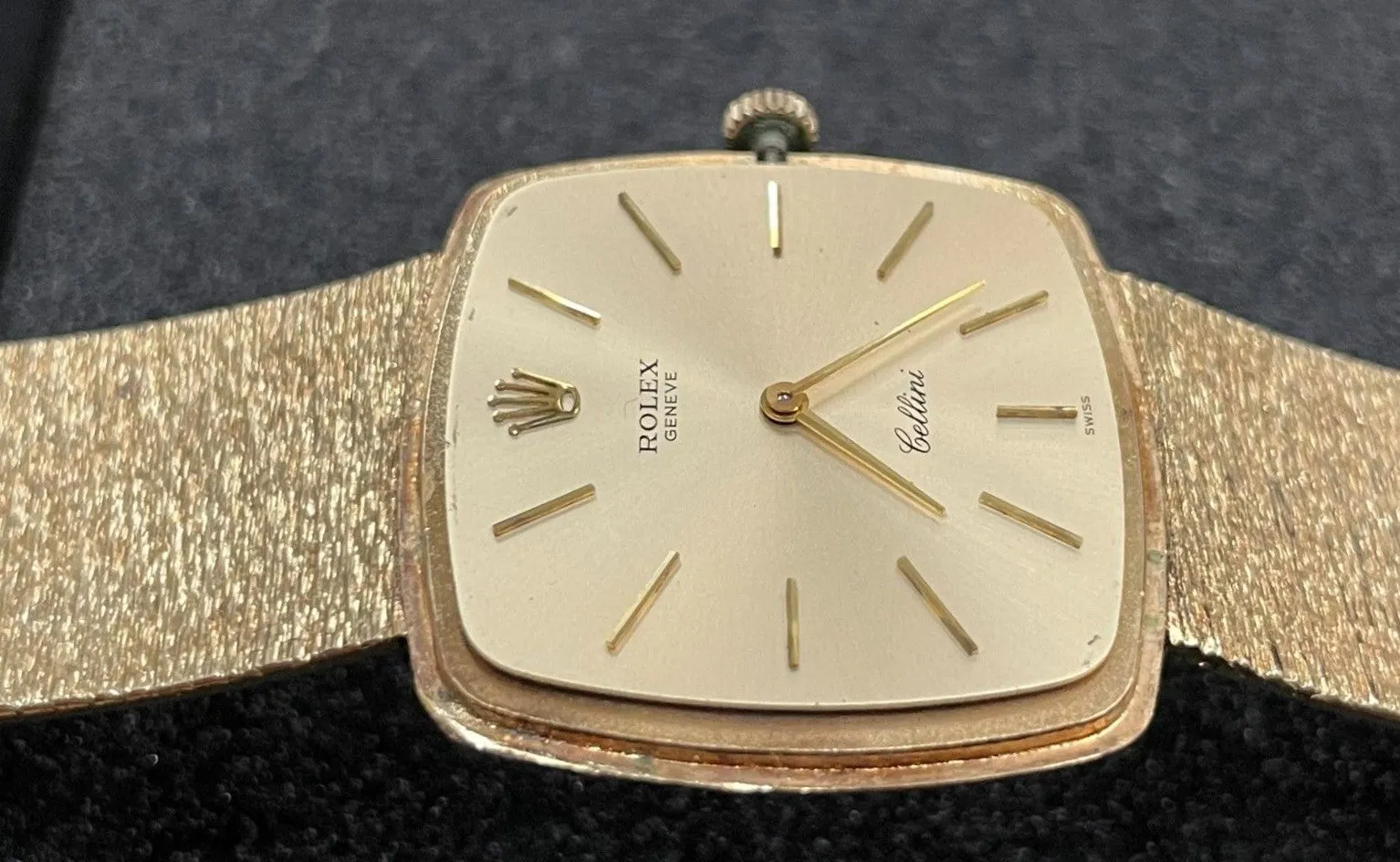 Rolex Cellini 14k Solid Yellow Gold Manual Wind Gold Dial Mens Watch....30mm