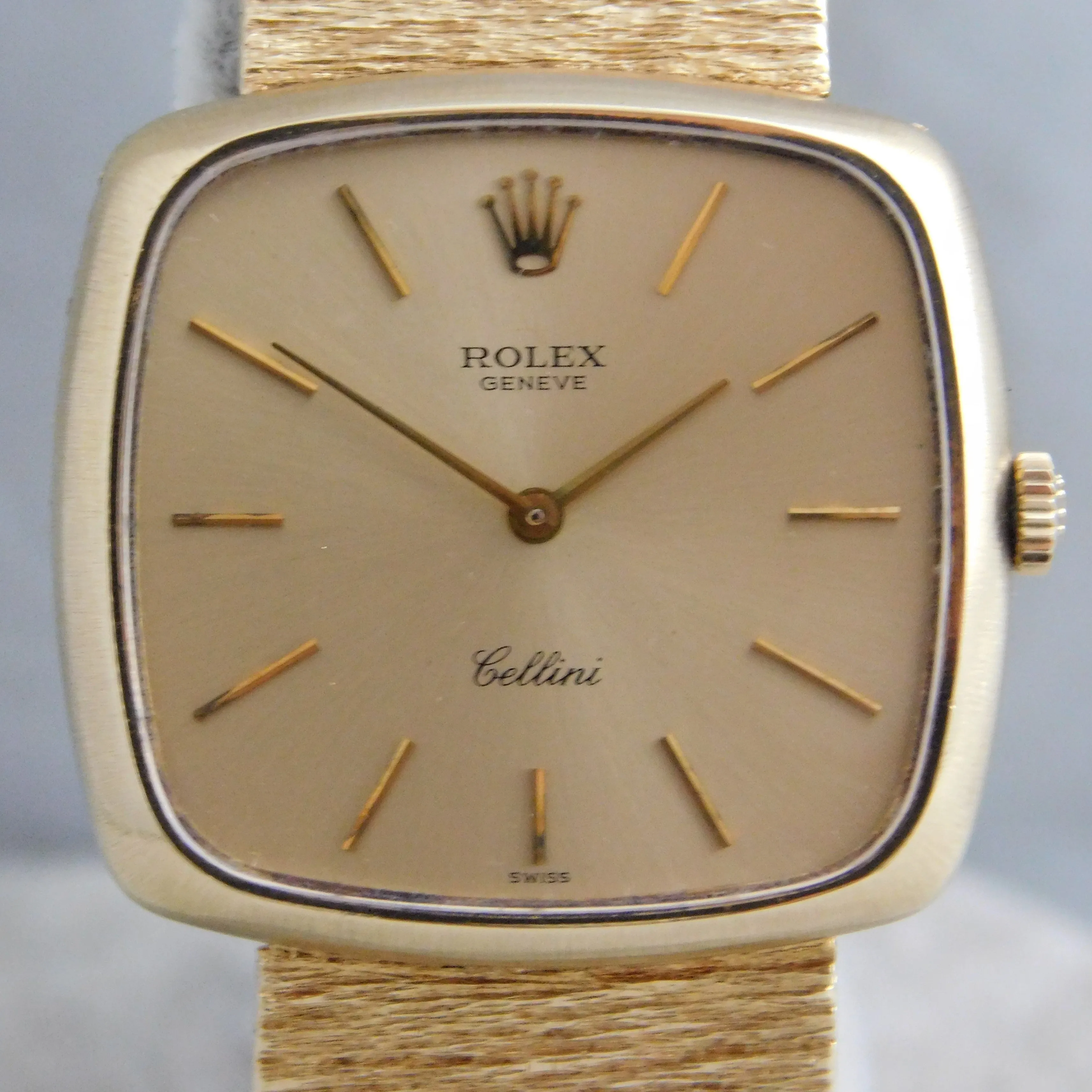 Rolex Cellini 14k Solid Yellow Gold Manual Wind Gold Dial Mens Watch....30mm