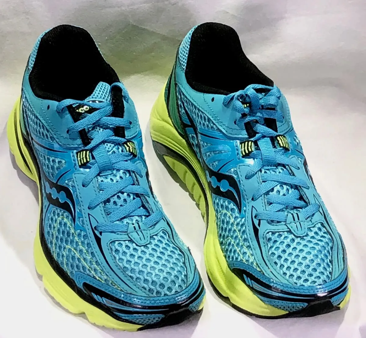 SAUCONY Women's Grid Mirage Running Shoe  - Preowned